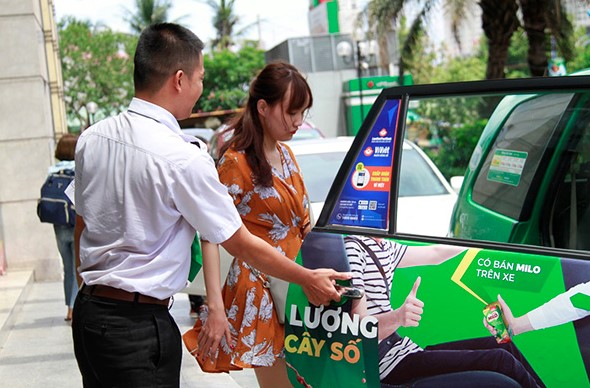 taxi Đà Nẵng giúp người